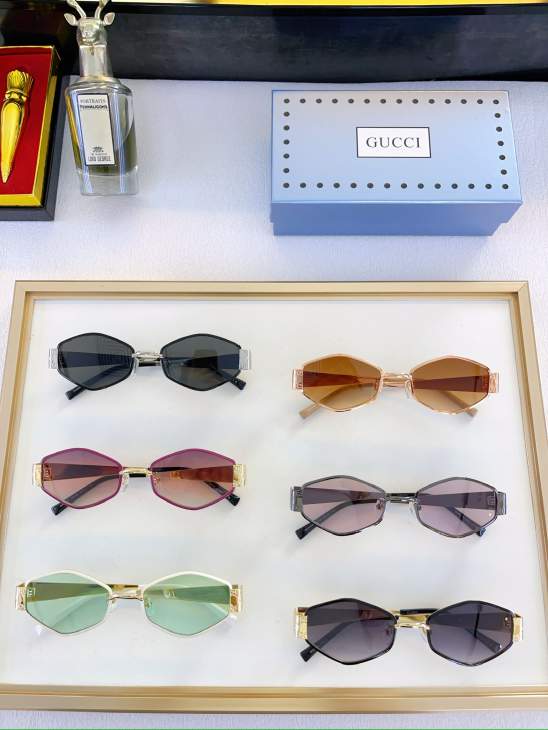 Picture of Gucci Sunglasses _SKUfw80049325fw